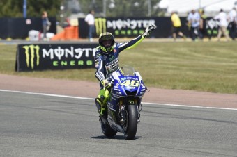 MOTO GP: divoc jezdci a sladk holky