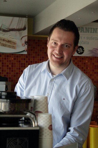 Lubo Martnek, fbarista kavrensk st CrossCafe