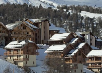 Hameau des Rennes, Beta tour