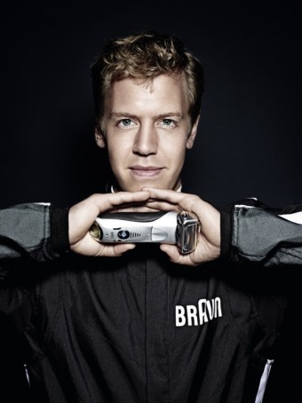 Sebastian Vettel tv Braun Series 7, zdroj foto: Braun