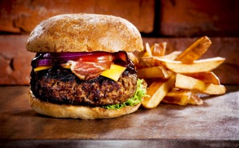 Hamburger, fenomn nejen modern doby, foto: Dreamstime.com