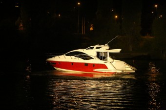 Pekvapen veera: jachty Azimut Yachts pipluly do ech