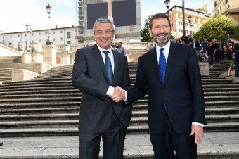 Ignazio Marino and Jean Christophe Babin, Bulgari a město Řím oznamují, že práce spojené s renovací Španělských schodů úspěšně začaly