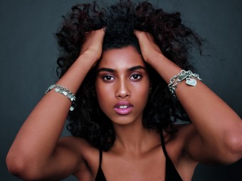 Imaan Hammam pro Tiffany, foto kredit: Dan Jackson