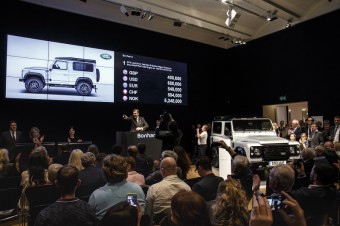 Aukn sn Bonhams, uniktn dvoumiliont Land Rover Defender