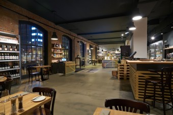 Premier Mercato: bistro a prodejna delikates