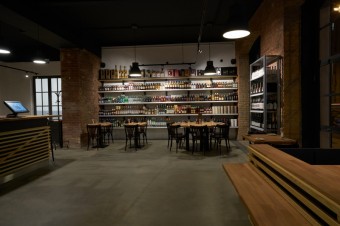 Premier Mercato: bistro a prodejna delikates