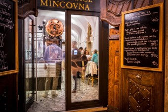 Vstup do restaurace Mincovna