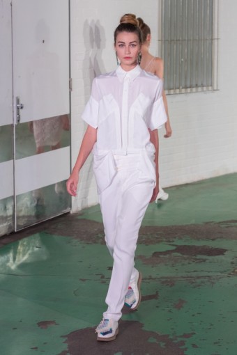 Na vln: Kateina Geislerov SS17, foto catwalk: MBPFW