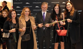 Na slavnostní otevření prvního českého butiku Longchamp v Praze  přijel sám vnuk zakladatele firmy, pan Jean Cassegrain (CEO)