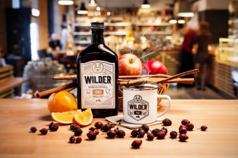 Wildrův čaj, blatenský likér Wilder, Premier Wines & Spirits