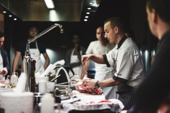 Men in the Kitchen: společnost Ultra Premium Brands a Laboratorio Scuola di cucina