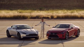 Lexus LC vs. Aston Martin, foto zdroj: Toyota