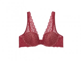 Intimissimi: Life is better in colorful lingerie