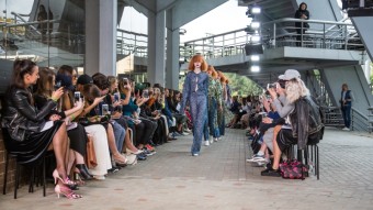 Zoltn Tth, vtz soute VAN GRAAF Junior Talent 2017, kolekce jaro-lto 2018, Mercedes-Benz Prague Fashion Week, foto: MBPFW