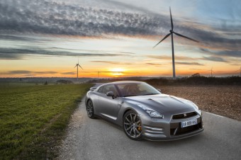 Jet rychlej Nissan GT-R 2013 - Menhouse.eu