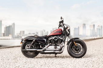 Harley-Davidson Forty-Eight Special a Iron 1200 Sportster