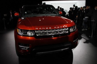 Daniel Craig pedstavil v New Yorku nov Range Rover Sport - Menhouse.eu