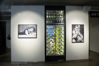 Chladicí vitríny a designové vinotéky společnosti CONTEG Cooling, Café Louvre