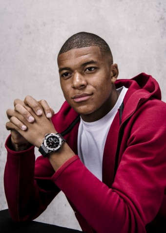 Fotbalov ikona Kylian Mbapp soust Hublot rodiny