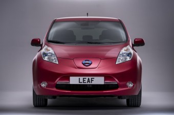Nový vylepšený elektromobil Nissan Leaf