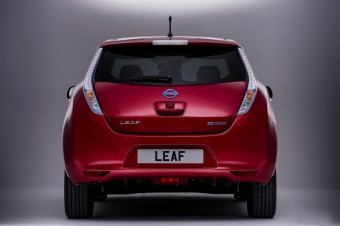 Nov vylepen elektromobil Nissan Leaf