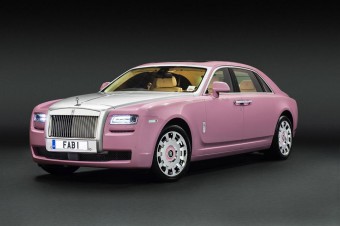 Růžový Rolls-Royce Ghost