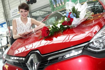 esk Miss 2013 dostala auto