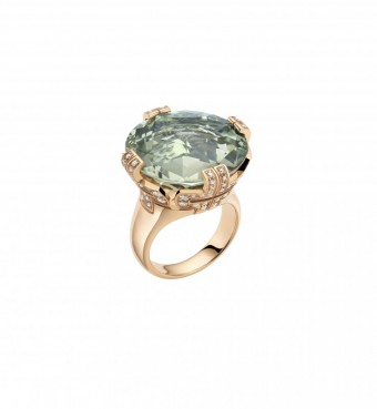 prsten z růžového zlata s centrálním zeleným quartzem a diamanty z kolekce Parentesi Cocktail