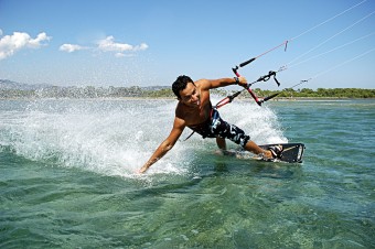 Kitesurfing