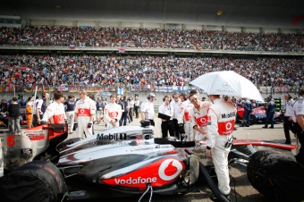 Tm pipravuje auto Jensona Buttona na start, Foto: McLaren  