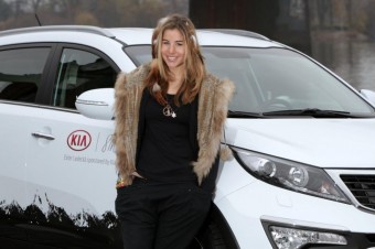 Ester Ledeck pevzala vz Kia Sportage
